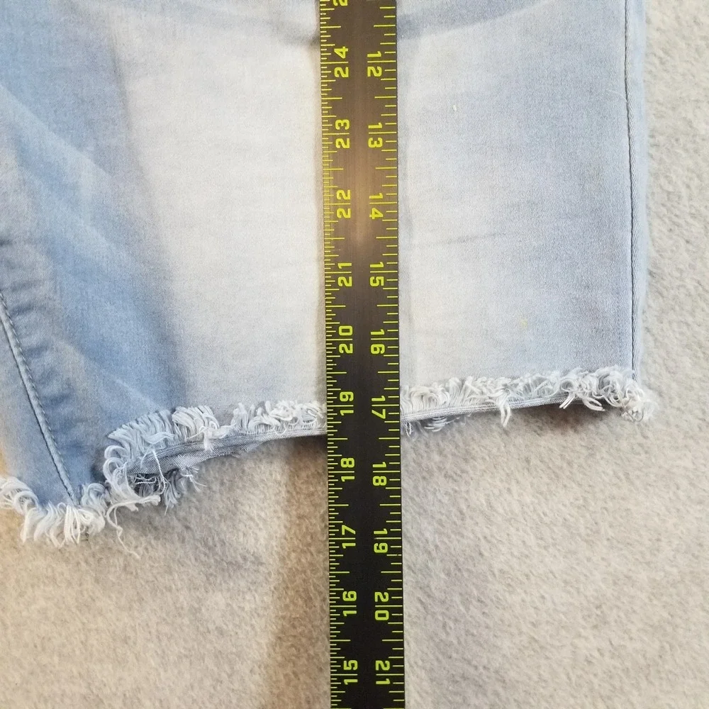 Born Primitive Shorts Mens Extra Large Light Blue Stretch Denim Jean Frayed Hem